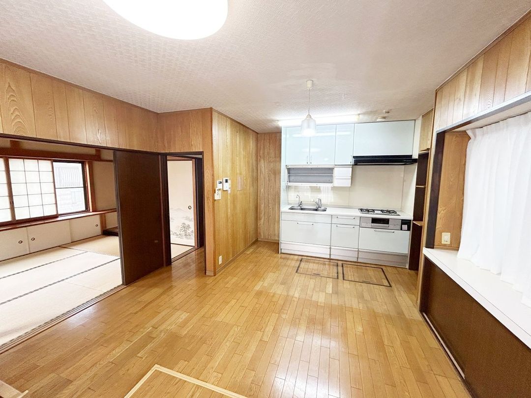 4LDK Detached House for Sale in Nagasakudai, Chiba City - Thumbnail 2