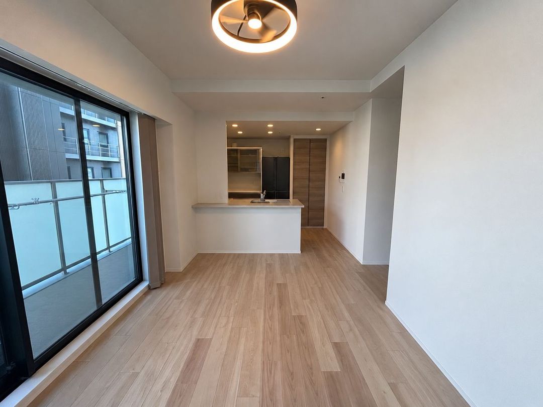 2LDK Apartment for Sale in Chuo Ward, Osaka – 68.61 sqm - Thumbnail 2