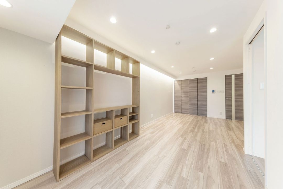 1SLDK Apartment for Sale in Meguro, Tokyo - 59.66 sqm - Thumbnail 2