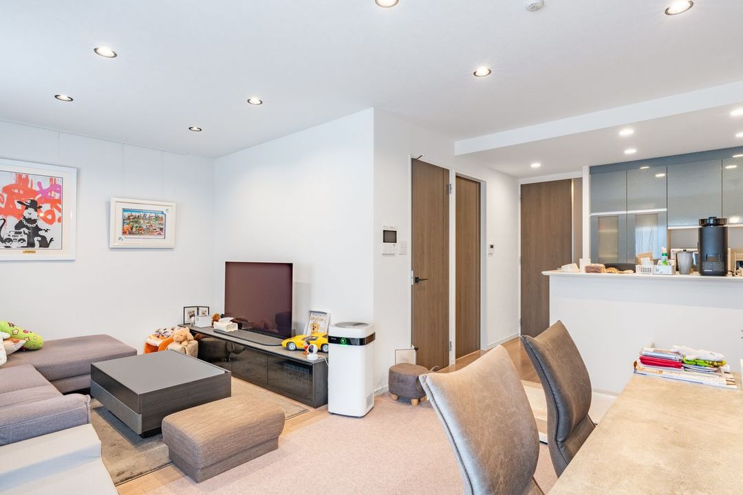 2LDK Apartment for Sale in Okayama City Near Station - Thumbnail 2