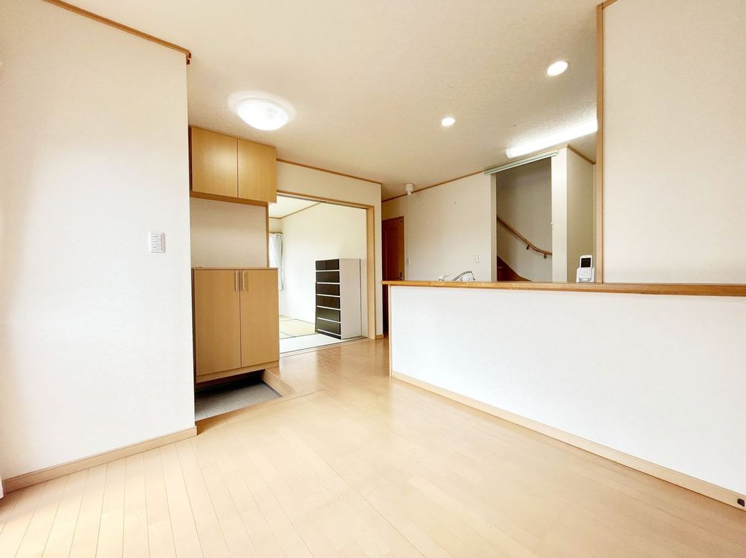 2LDK Detached House for Sale in Hommachi, Chiba City - Thumbnail 2