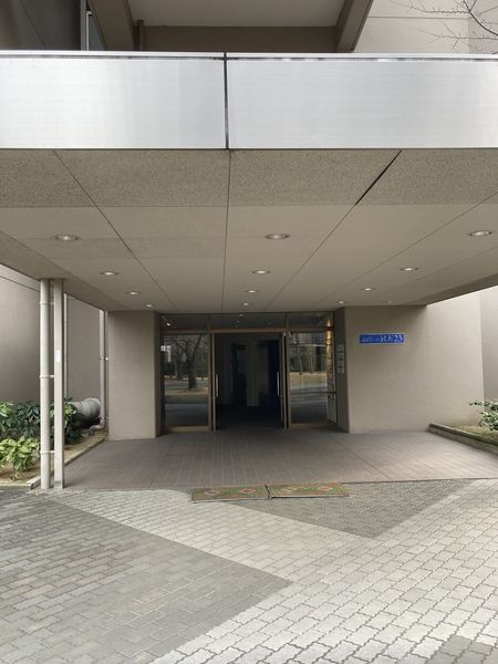3LDK Apartment for Sale in Suminoe-ku, Osaka - Thumbnail 2