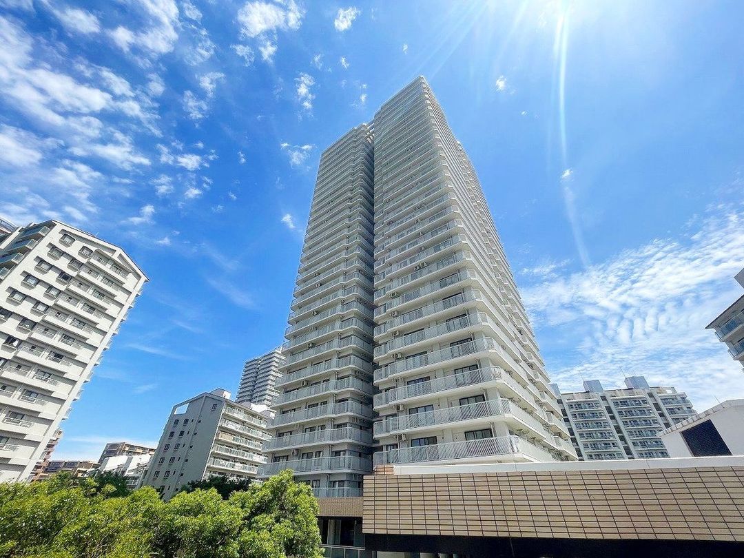 3LDK Apartment in Park City Shin-Kawasaki, Kawasaki - Thumbnail 2