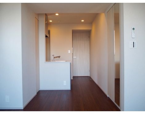 1R Apartment for Rent in Shibuya, Tokyo - 29.13 sqm - Thumbnail 3