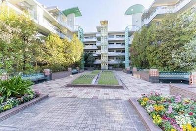 2LDK Apartment in Yokohama Naka-ku – Park Heim Yamanote no Mori — Apartment, Naka, Kanagawa