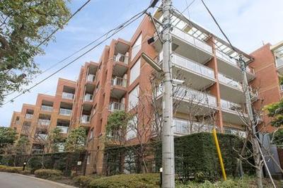 2LDK Apartment in Yokohama Naka-ku – Park Heim Yamanote no Mori — Apartment, Naka, Kanagawa