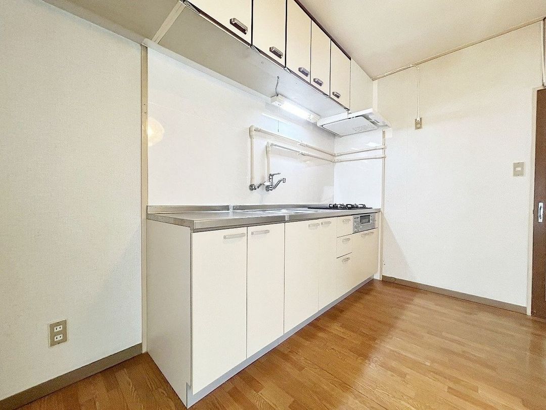 3DK Condominium in Chikushino City, Fukuoka - 64.8 sqm - Thumbnail 2