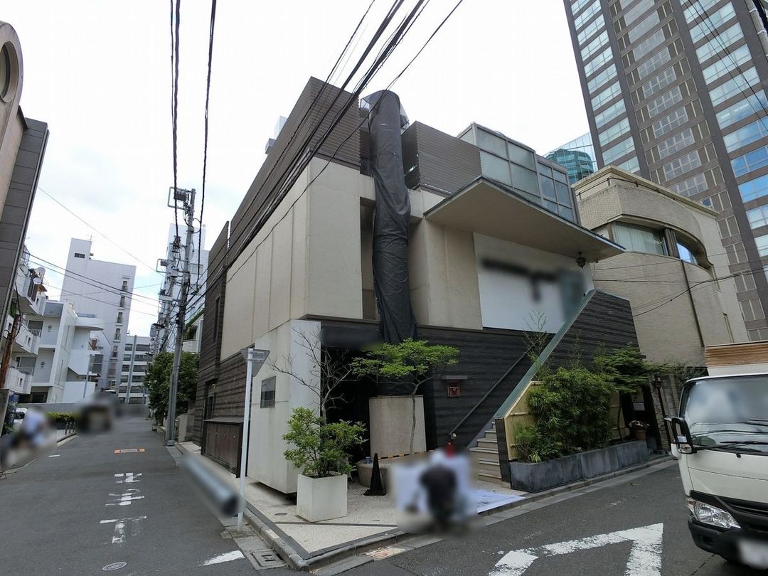 Commercial Building in Roppongi, Minato-ku, Tokyo - 500 sqm - Thumbnail 2