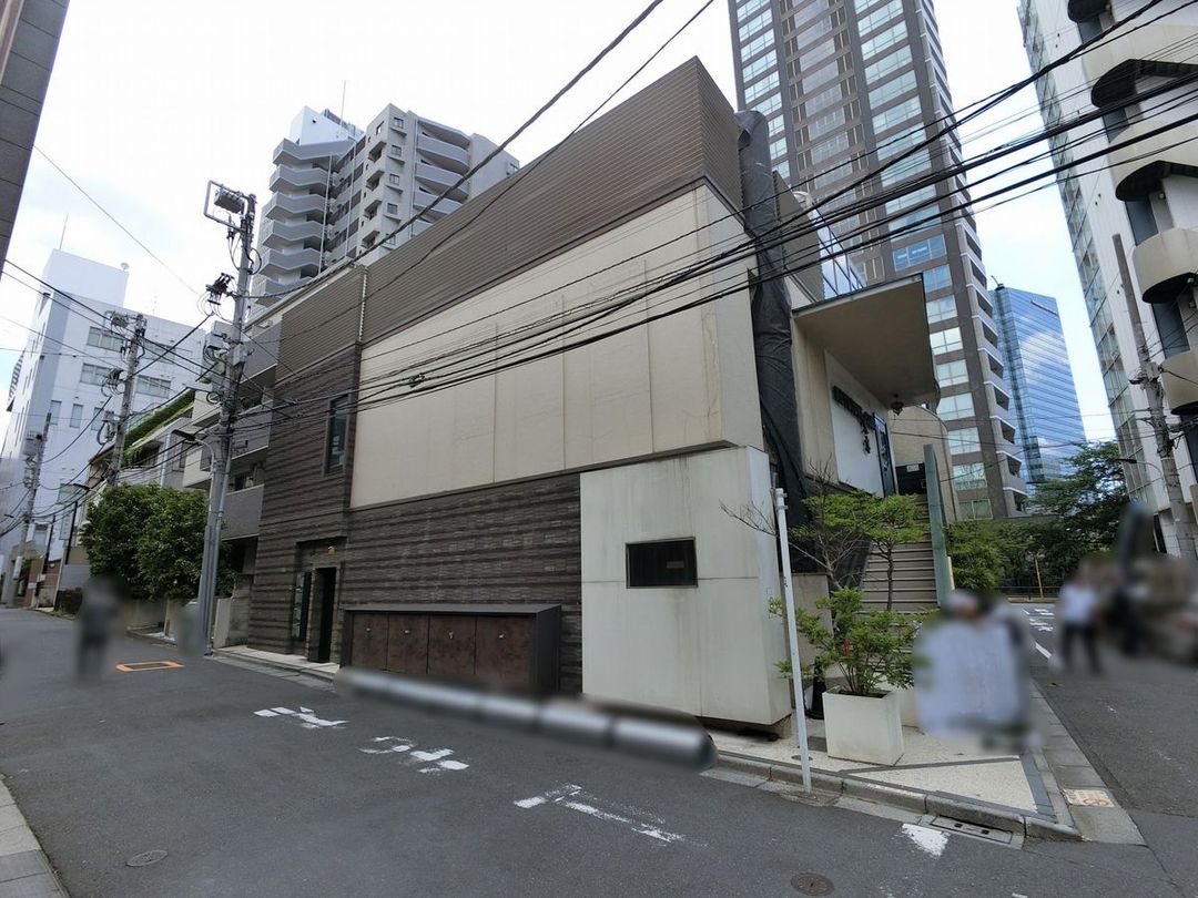 Commercial Building in Roppongi, Minato-ku, Tokyo - 500 sqm - Thumbnail 3