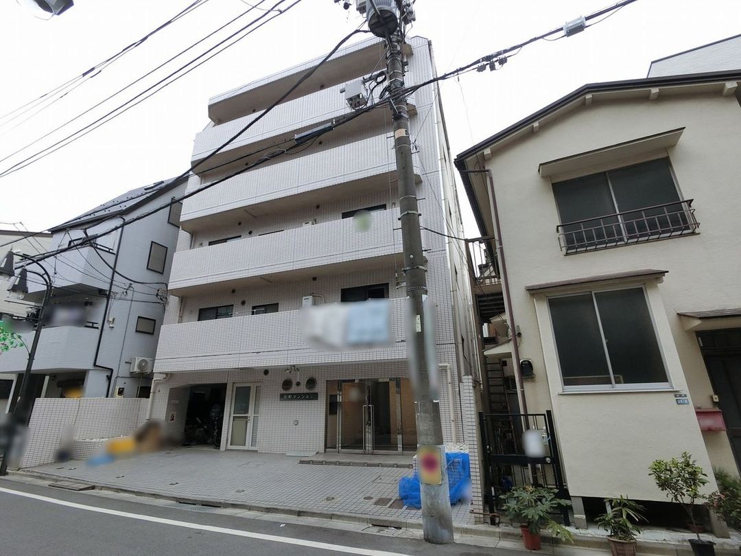 Saiwai Apartment Building for Sale in Itabashi, Tokyo - Thumbnail 2