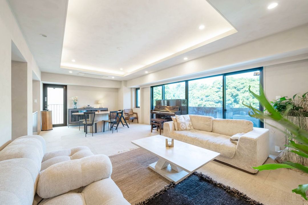2LDK Apartment in Shirokanedai, Minato-ku, Tokyo - Thumbnail 2