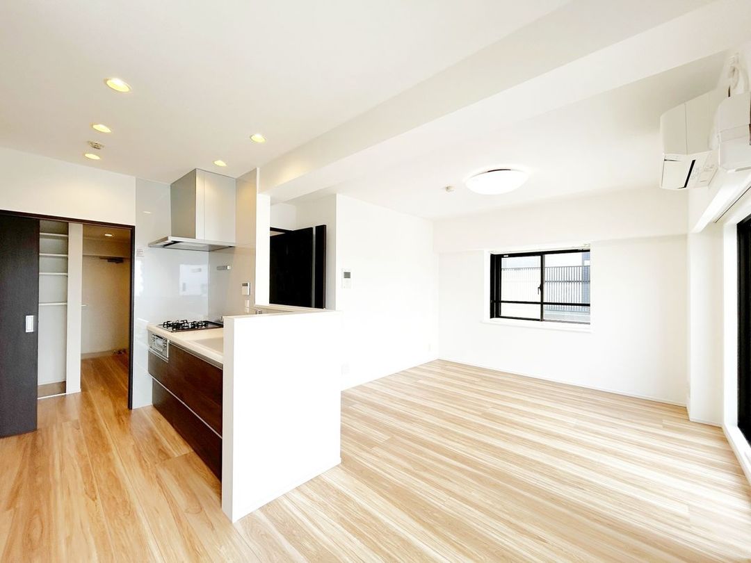 3LDK Apartment for Sale in Fujisawa, Kanagawa with Ocean Views - Thumbnail 2