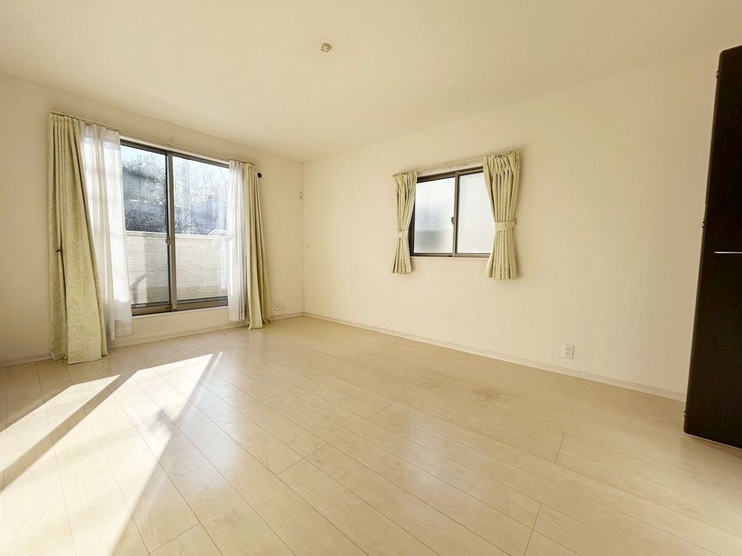 4LDK Detached House for Sale in Kashiwa, Chiba - Thumbnail 2