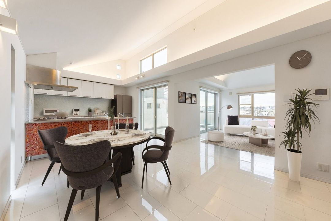 Two-Generation Home in Kamimeguro, Tokyo - 3SLDK, 191.36 sqm - Thumbnail 2