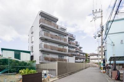 3LDK Apartment in Toyonaka, Osaka – 91.2 sqm, Near Ryokuchi-koen Station — Apartment, Toyonaka, Osaka
