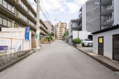 3LDK Apartment in Toyonaka, Osaka – 91.2 sqm, Near Ryokuchi-koen Station — Street, Toyonaka, Osaka