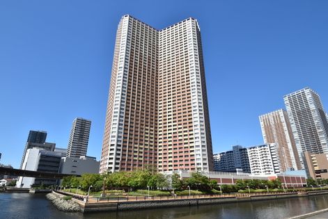 Brillia Tower Hamarikyu Condominiums in Minato, Tokyo - Thumbnail 3