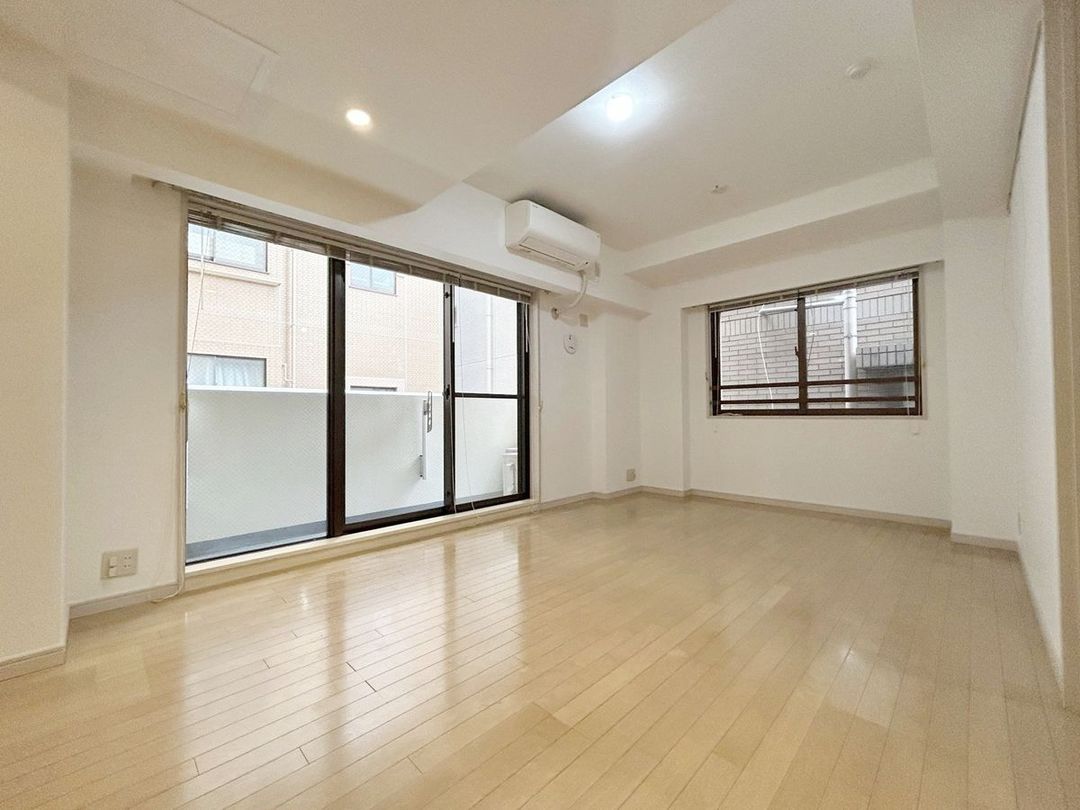 1SLDK Apartment for Sale in Azabu-Juban, Minato, Tokyo - Thumbnail 2