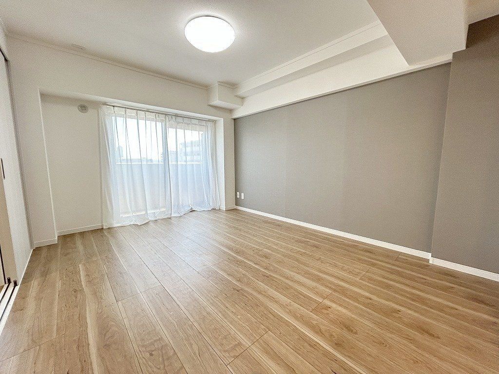 Renovated 2LDK Apartment in Fukuoka Higashi Ward 51.3m² - Thumbnail 2