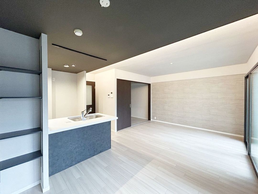 2SLDK 72sqm Apartment for Sale in Higashi Mikuni, Osaka - Thumbnail 2