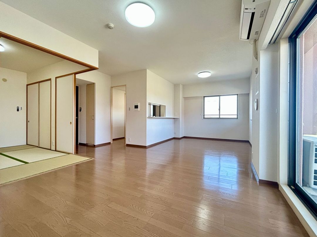 Aquage Tama River 3LDK Apartment for Sale in Kawasaki - Thumbnail 2