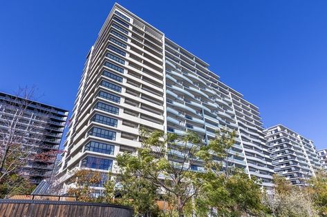 Ginza Tower Condominium in Chuo-ku, Tokyo - Thumbnail 2