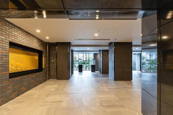 2LDK Apartment for Sale in Meguro, Tokyo – 57.37m² - Thumbnail 4
