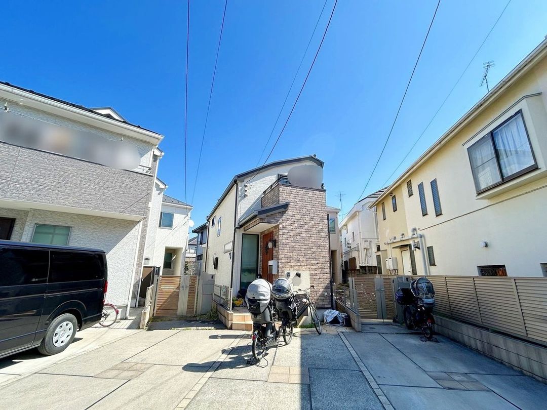 2018-Built 2LDK House in Suginami, Tokyo | 3-Line Access - Thumbnail 2
