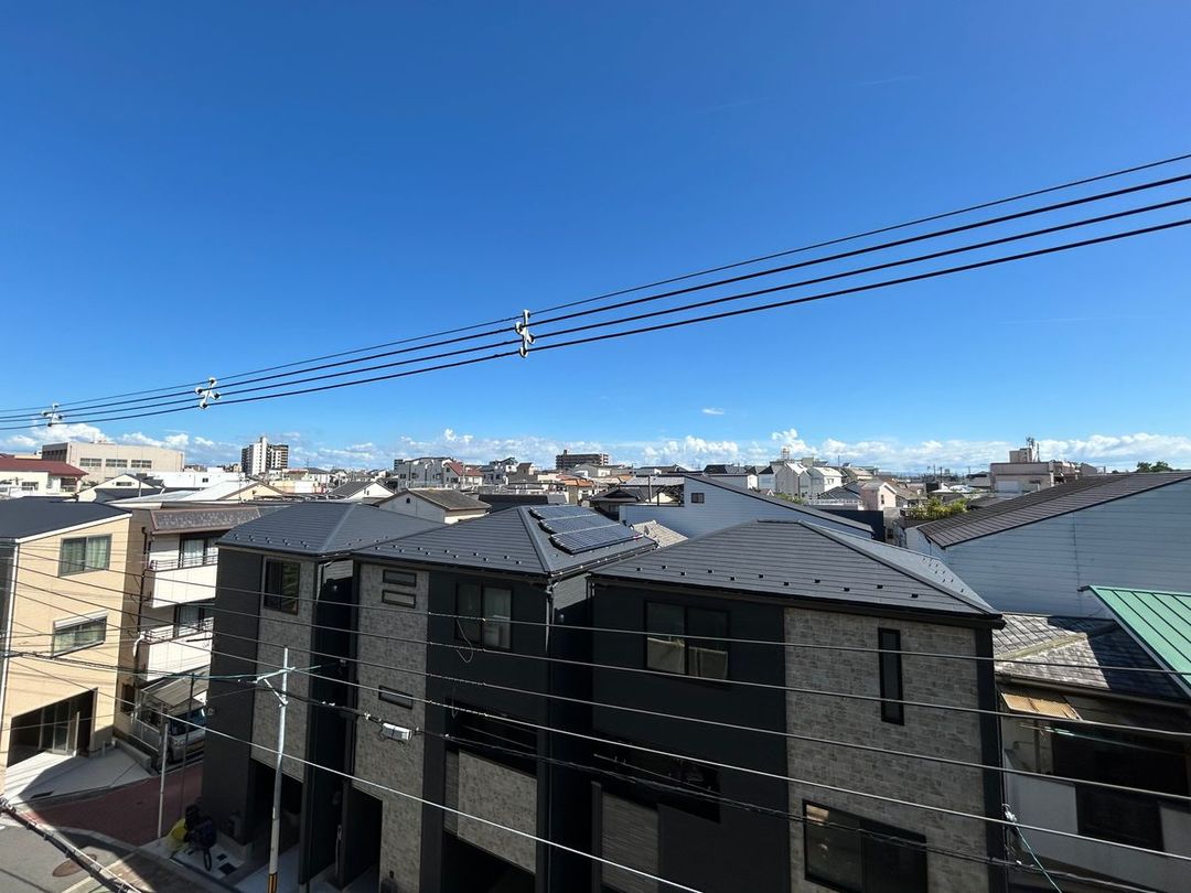 Renovated 3LDK Apartment for Sale in Abeno, Osaka - Thumbnail 2