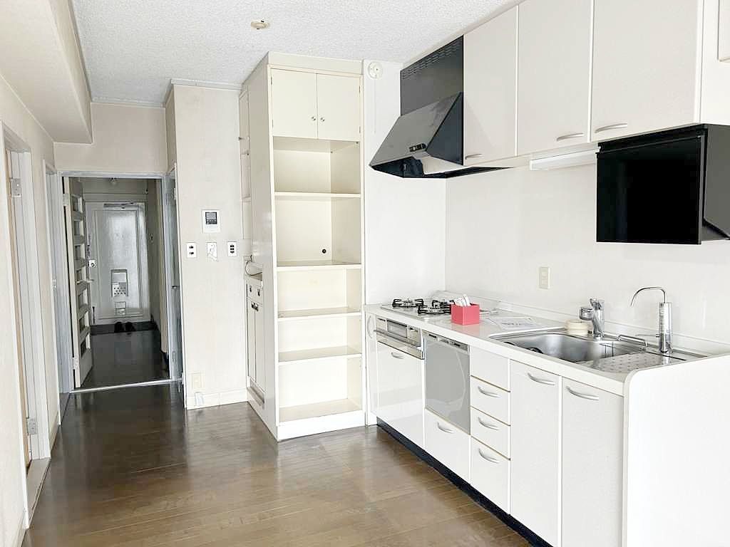 2LDK Apartment for Sale in Sayama House No.3, Osaka Sayama - Thumbnail 2