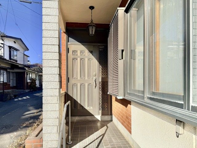5DK House for Sale in Suwa, Nagano with Mountain Views - Thumbnail 3