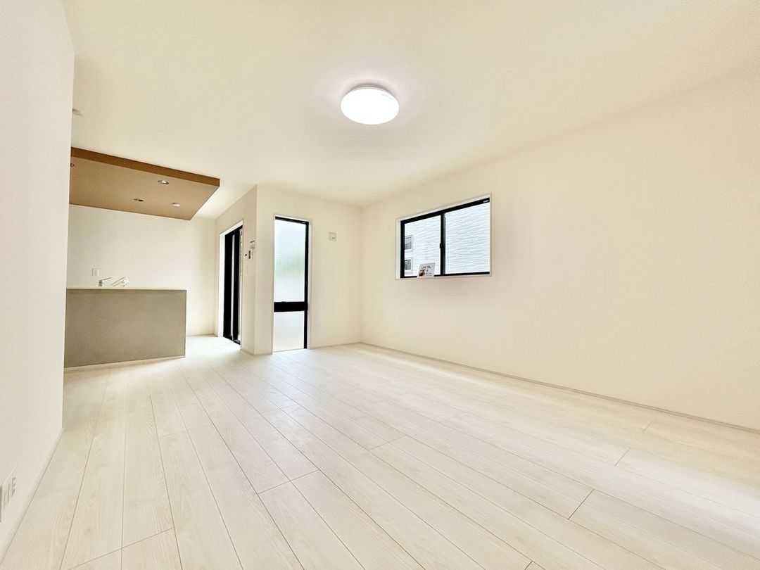 Newly Built 4LDK House in Funabashi, Chiba - 96.59 sqm - Thumbnail 2