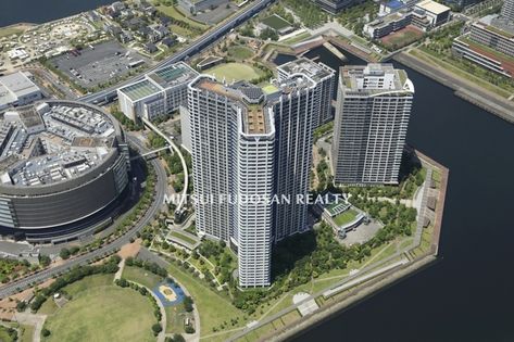 Bayes Tower & Garden 2LDK Condo in Toyosu, Tokyo - Thumbnail 3