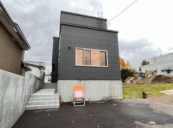 2023 Built 4LDK House in Sapporo Minami Ward, Hokkaido - Image 1