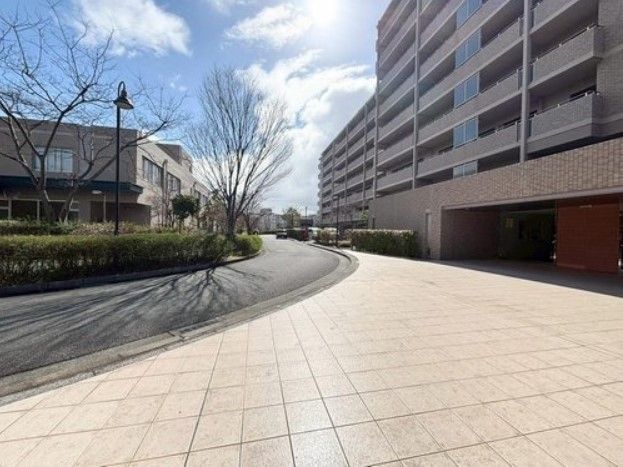 Gran Noah Takatsuki Abu-yama LUCE 3LDK Condo for Sale - Thumbnail 2
