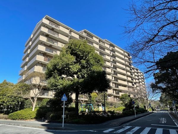 4SLDK Apartment for Sale in Naka Ward, Yokohama - 199.56 sqm - Thumbnail 2