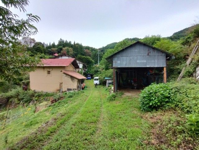 Traditional Home with Dozo Storehouse in Togakushi, Nagano - Thumbnail 4