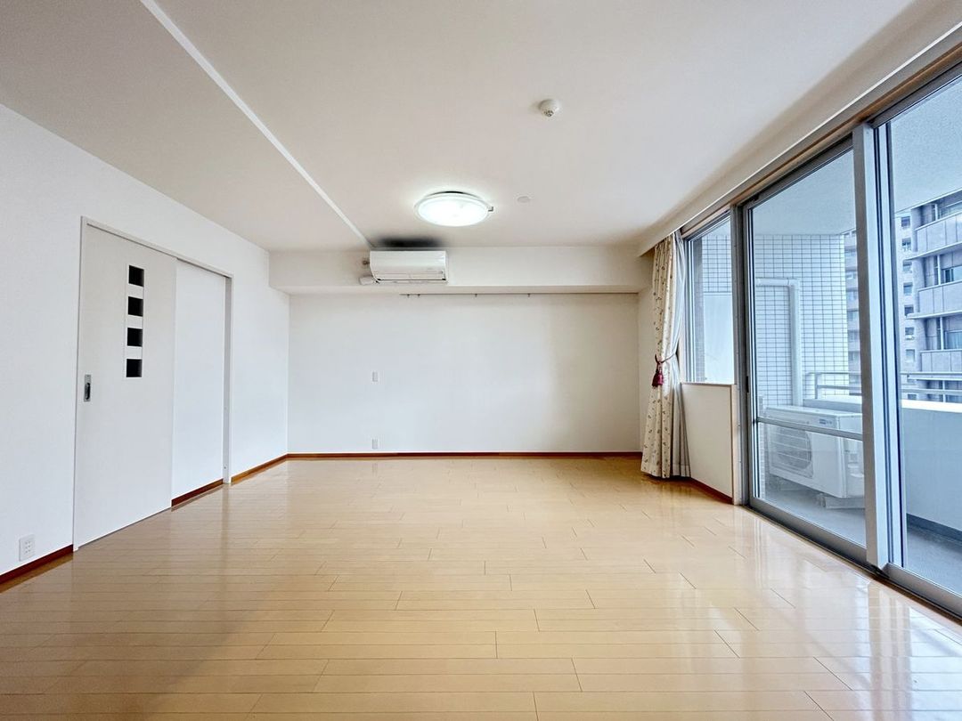 2LDK Apartment for Sale in Hakushima, Hiroshima City - Thumbnail 2
