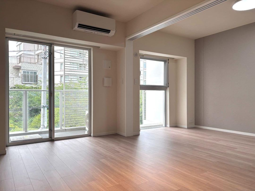 1LDK Apartment for Rent in Shinjuku, Tokyo - 44.31 sqm - Thumbnail 2