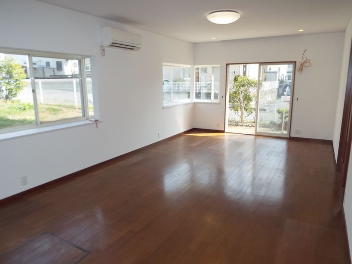 Renovated 5LDK House for Sale in Ryokukeidai, Hamamatsu - Thumbnail 4