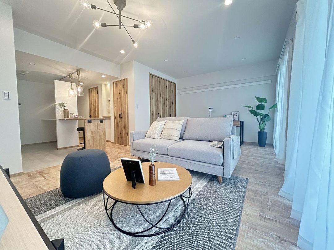 Renovated 1LDK Apartment for Sale in Yokohama's Kamigami Area - Thumbnail 2