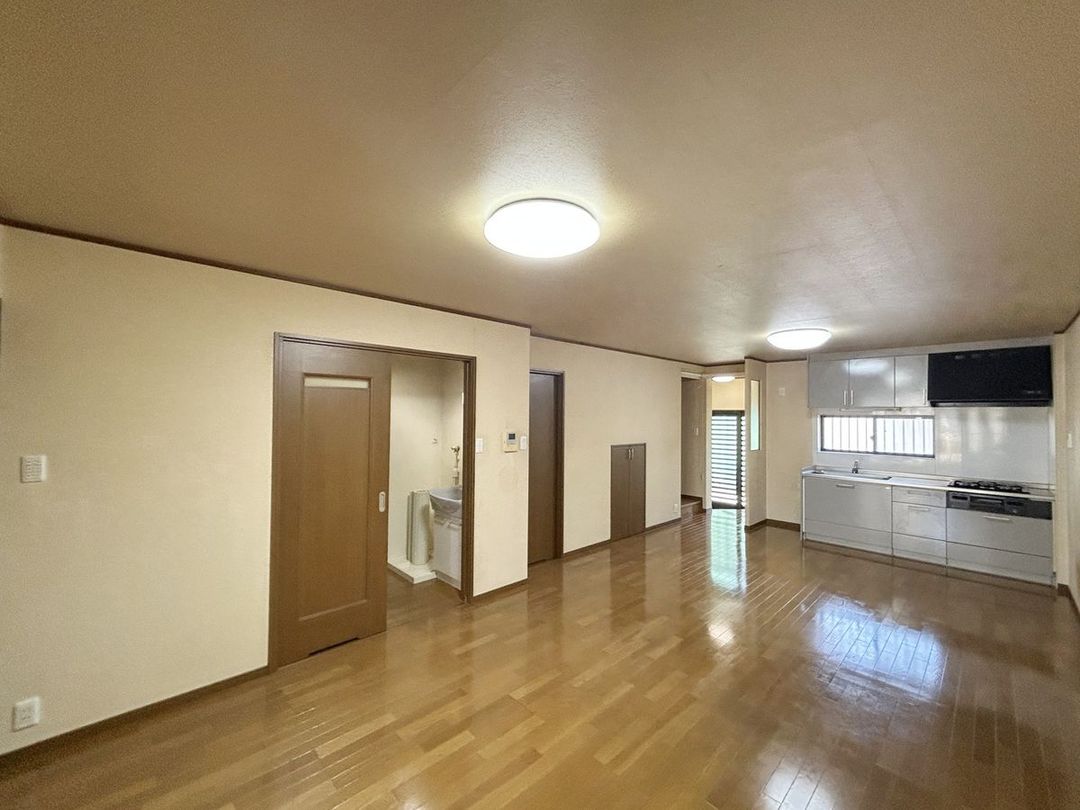 3LDK Detached House for Sale in Nagoya Tempaku Ward - Thumbnail 2