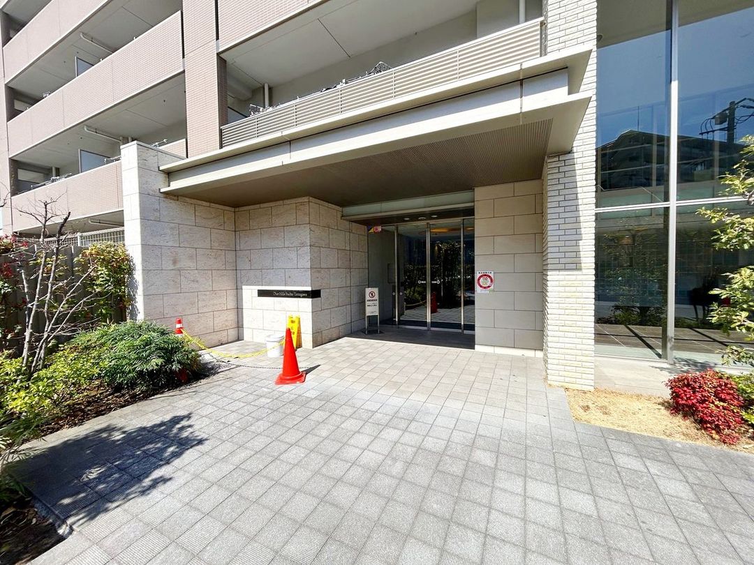 Duo Hills Fuchu Tamagawa 3LDK Apartment for Sale in Tokyo - Thumbnail 2