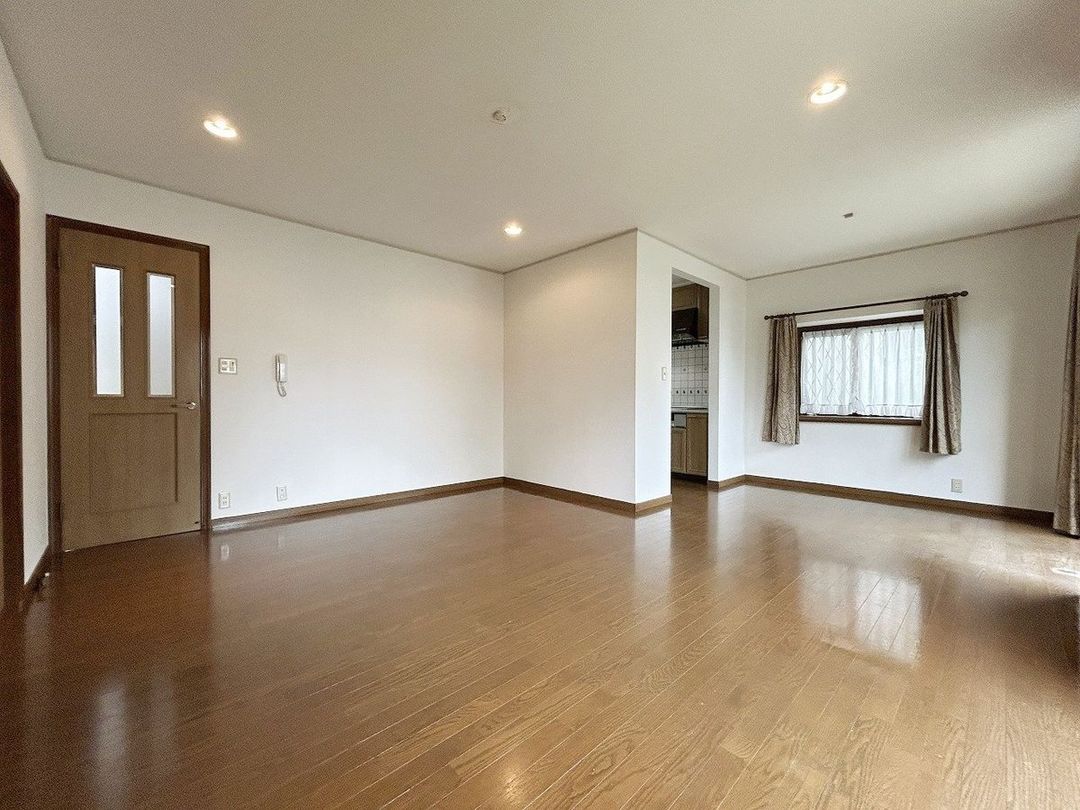 4LDK Detached House in Nishi Ward, Fukuoka City for Sale - Thumbnail 2