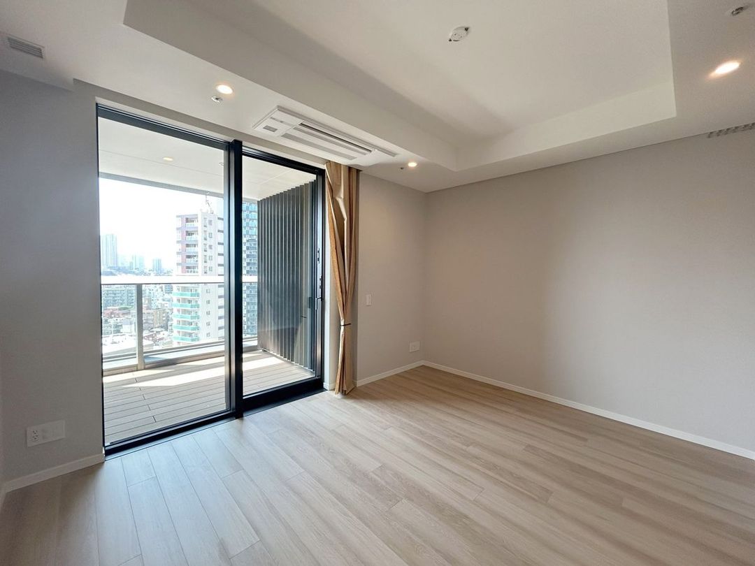 New 1K Apartment in Minato-ku, Azabudai Hills Residence B - Thumbnail 2
