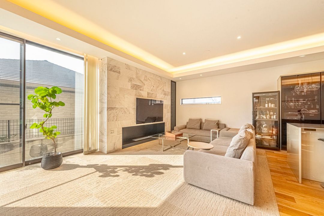 5SLDK House in Kashimigaoka, Higashi-ku, Fukuoka - 252.77 sqm - Thumbnail 2