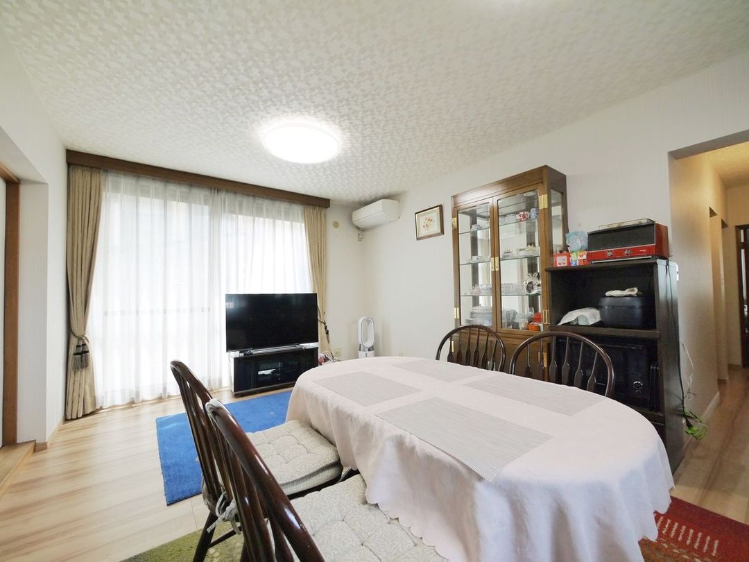 5LDK House for Sale in Shimoshakujii, Nerima, Tokyo - 208.95m2 - Thumbnail 2