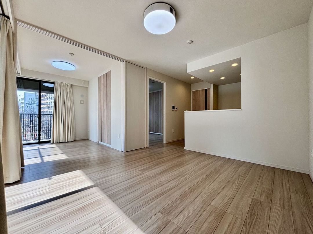 2LDK Apartment for Sale in Hakata-ku, Fukuoka - Thumbnail 2