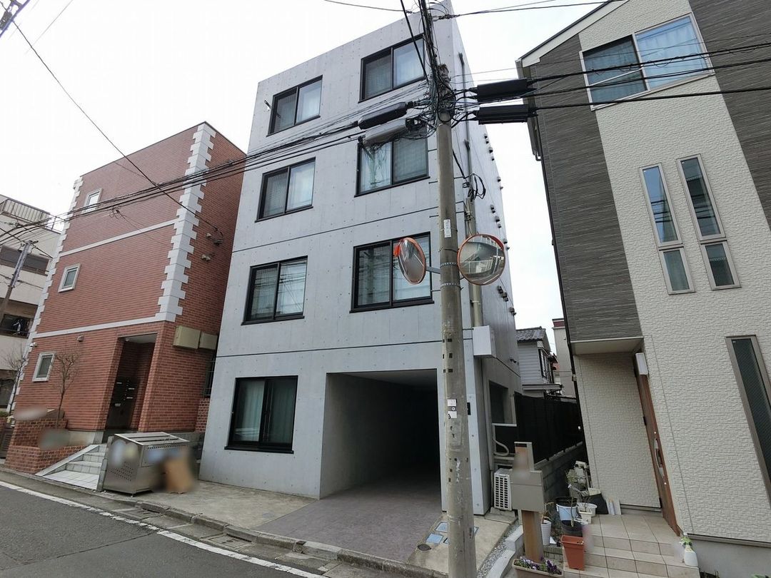 2019 Built 1K Apartment Building for Investment in Ikebukuro, Tokyo - Thumbnail 2