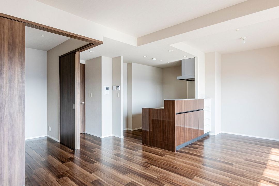 2SLDK Apartment for Sale in Higashi-Hakushima, Hiroshima City - Thumbnail 2